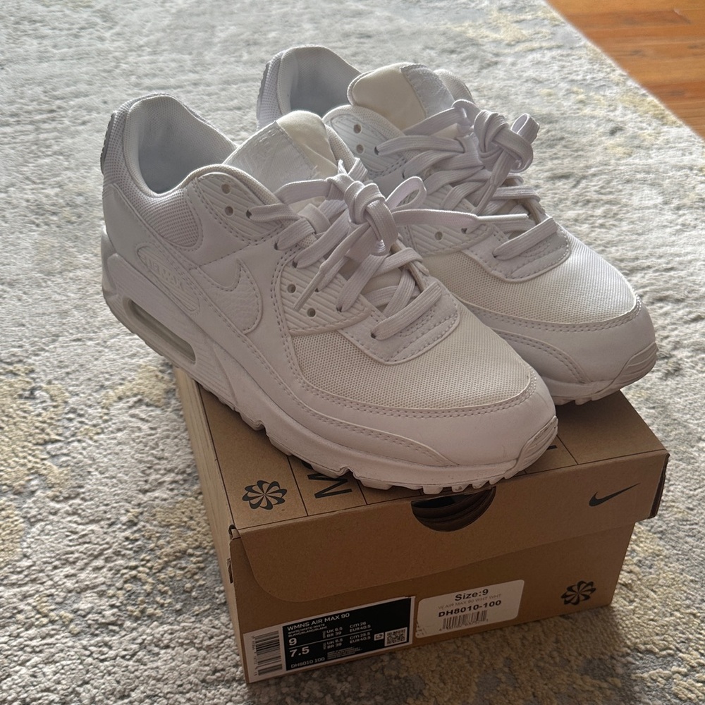 Nike Womens White Air Max Sneakers